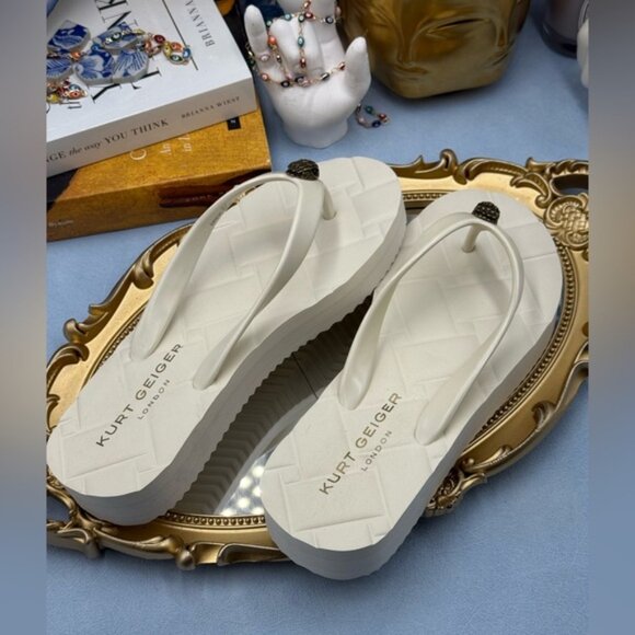 🆕 KURT GEIGER LONDON 🧿 NWOB Kensington Q Flipflop, Bone - Sz EU 37 US 7 - Picture 8 of 14